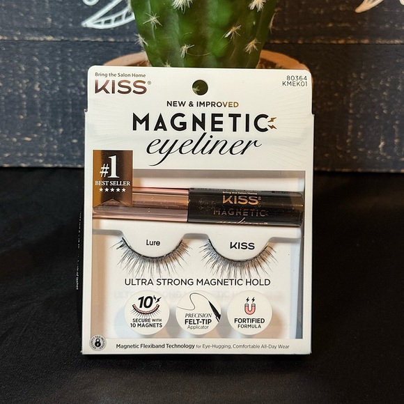 Kiss Magnetic Eyeliner and Lashes - Black - Picture 1 of 2